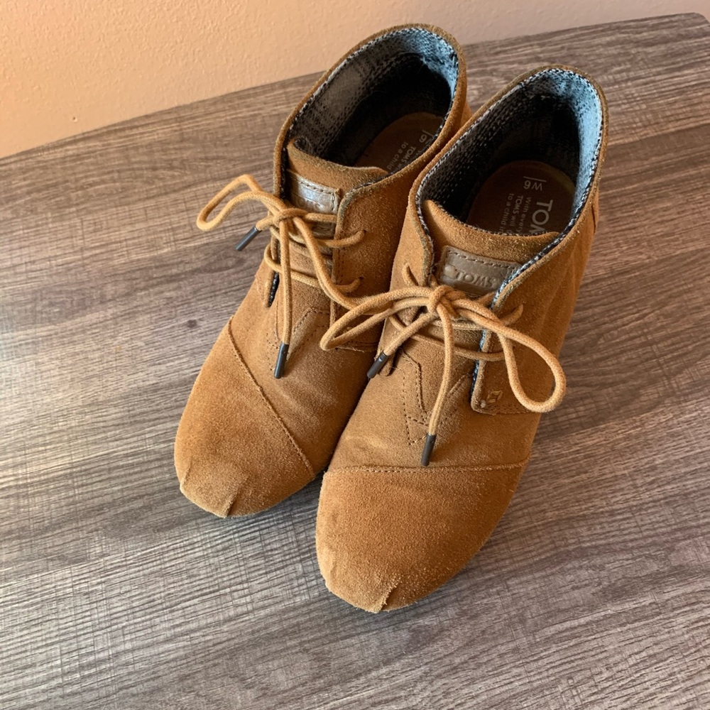 TOMS Kala Wedge Suede Booties